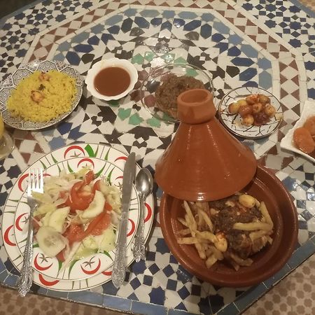 بيت شباب Dar Houda فاس المظهر الخارجي الصورة