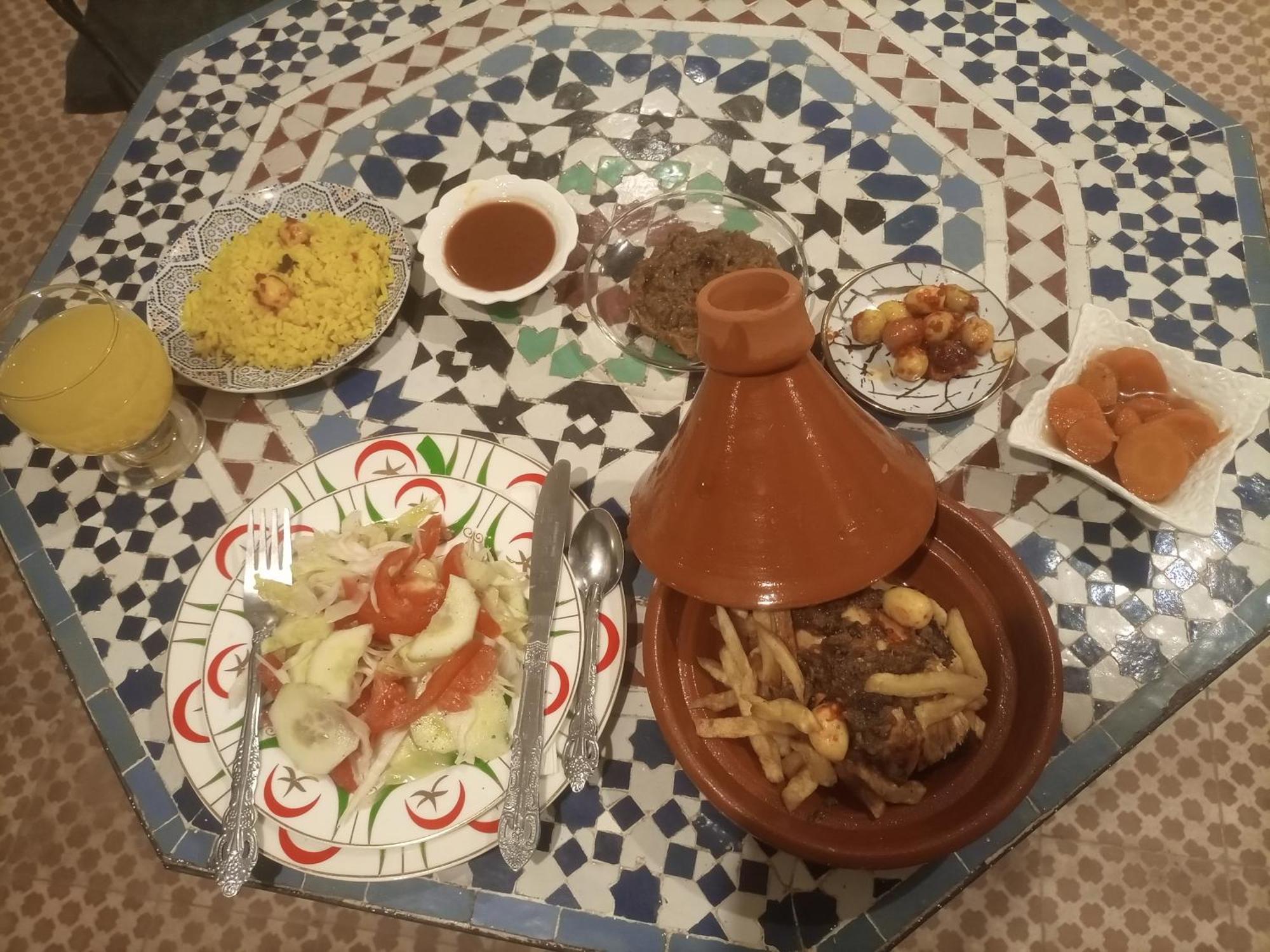 بيت شباب Dar Houda فاس المظهر الخارجي الصورة